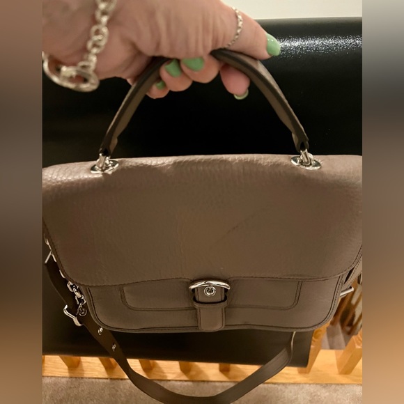 Michael Kors purse/crossbody in tan. - Picture 9 of 9
